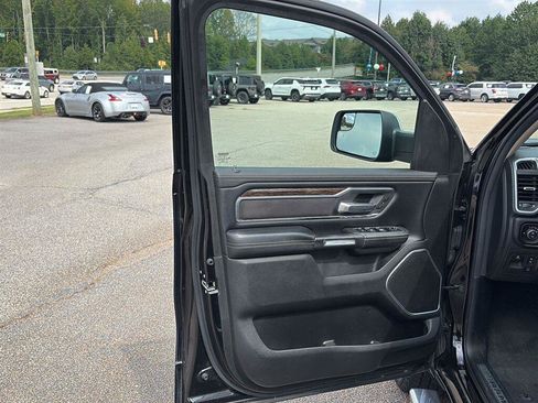 Used 2020 RAM 1500 Laramie AWD/4WD image 8