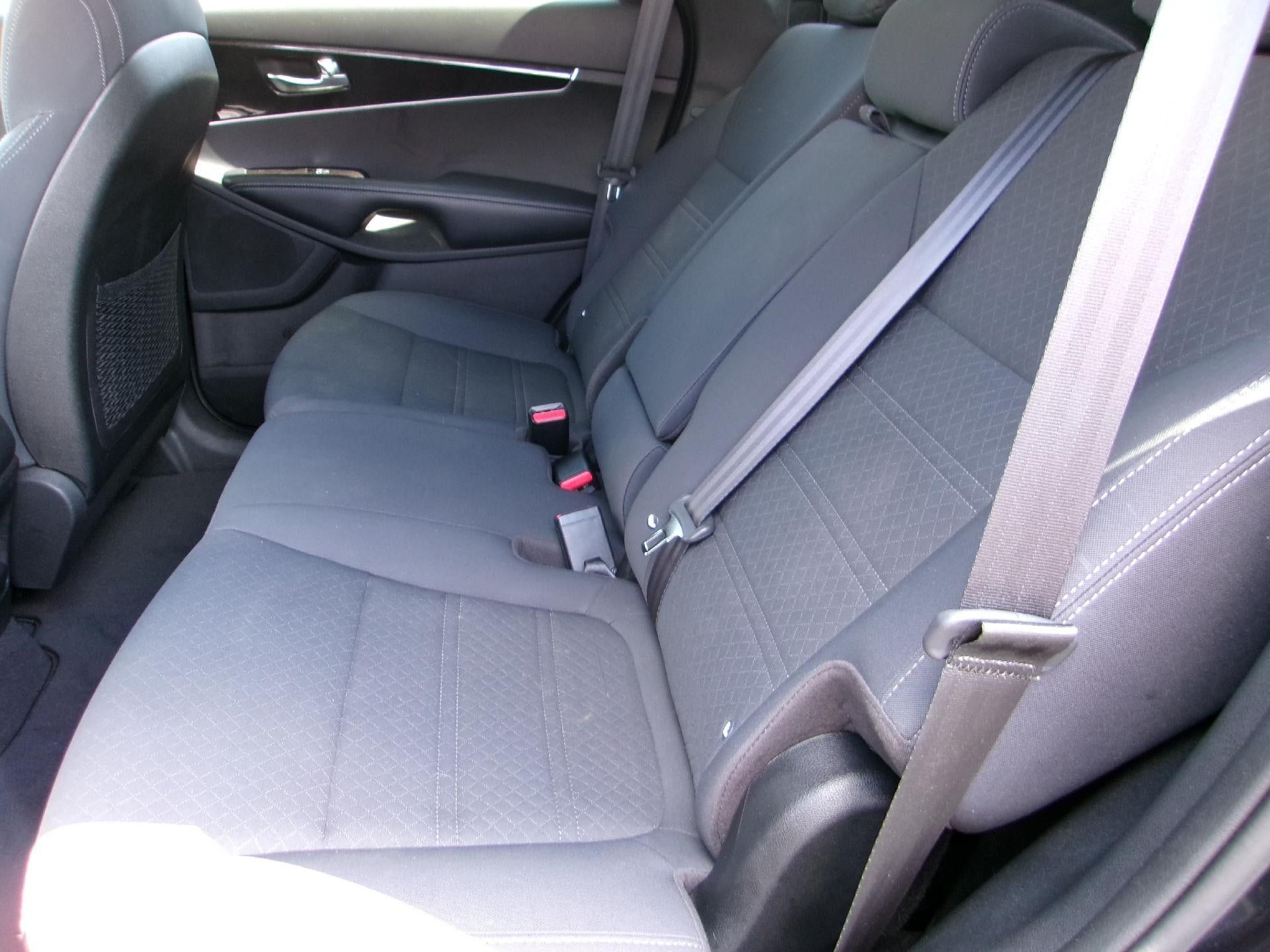 Used 2018 Kia Sorento FWD image 8