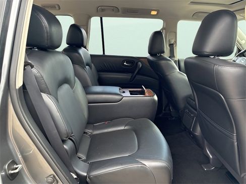 Used 2023 Nissan Armada SL w/ Captain's Chairs Package image 10