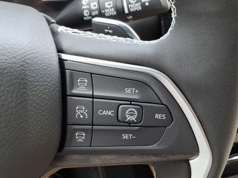 New 2026 Jeep Grand Cherokee L Limited image 27