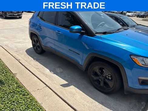 Used 2021 Jeep Compass Latitude w/ Sun and Sound Group FWD image 4