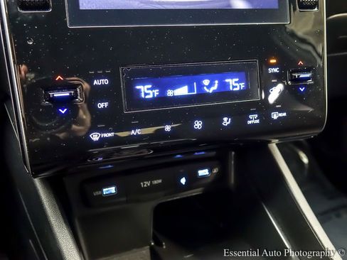 Used 2022 Hyundai Santa Cruz SEL Premium image 20