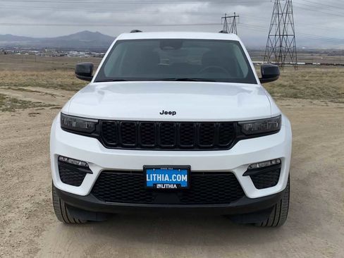 Used 2023 Jeep Grand Cherokee Limited w/ Black Appearance Package image 3