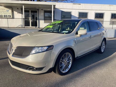 Used 2016 Lincoln MKT AWD w/ Equipment Group 201A image 10