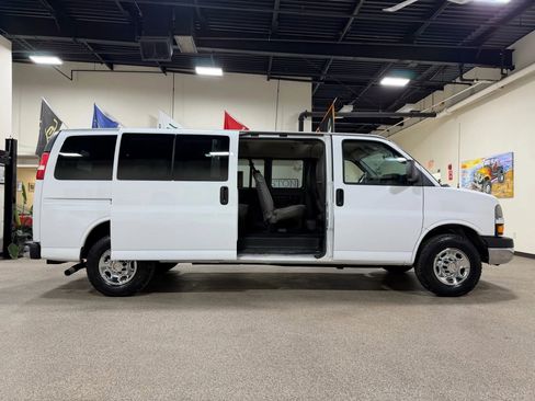 Used 2012 Chevrolet Express 3500 LT w/ LT Preferred Equipment Group image 21