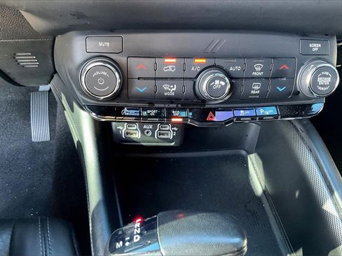 Used 2021 Dodge Durango GT image 33