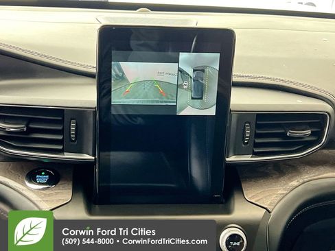 Used 2020 Ford Explorer Platinum image 22