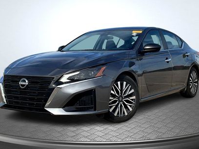 Used 2024 Nissan Altima 2.5 SV