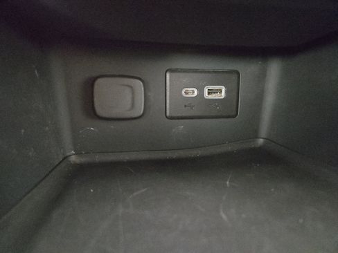 Used 2021 GMC Acadia SLE w/ Driver Convenience Package image 27