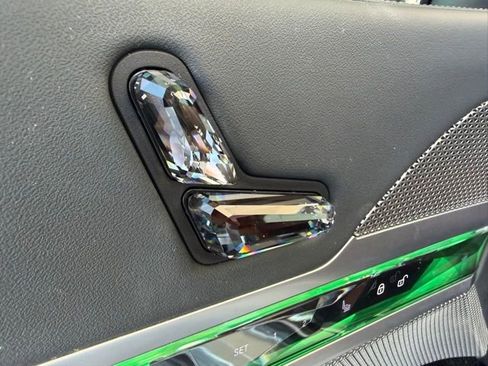 Used 2023 BMW 740i 740i w/ Executive Package image 15