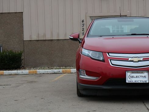 Used 2012 Chevrolet Volt Premium w/ Premium Trim Package image 3