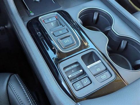 Certified 2025 Honda Pilot EX-L image 12