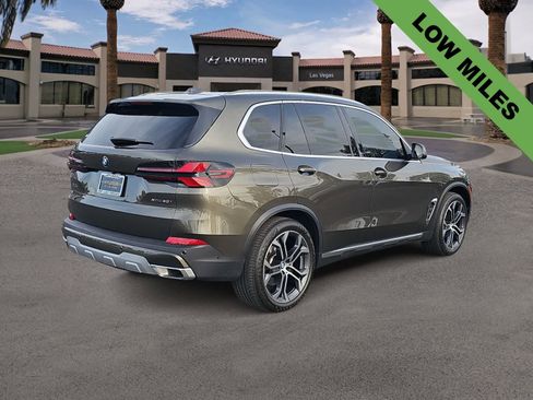 Used 2025 BMW X5 xDrive40i w/ Parking Assistance Package image 8