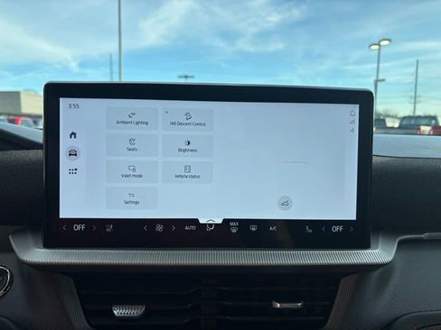 Used 2025 Ford Explorer ST image 16