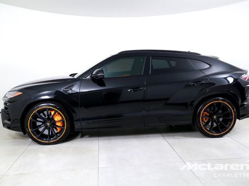 Used 2021 Lamborghini Urus image 5