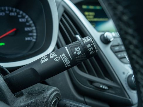 Used 2015 Chevrolet Equinox LT w/ Driver Convenience Package image 23