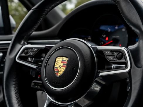 Used 2016 Porsche Macan S image 24