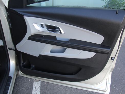 Used 2014 Chevrolet Equinox LS image 25