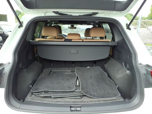 Certified 2023 Volkswagen Tiguan SE R-Line AWD/4WD image 14