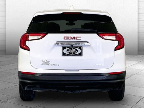 Used 2024 GMC Terrain SLE AWD/4WD image 3
