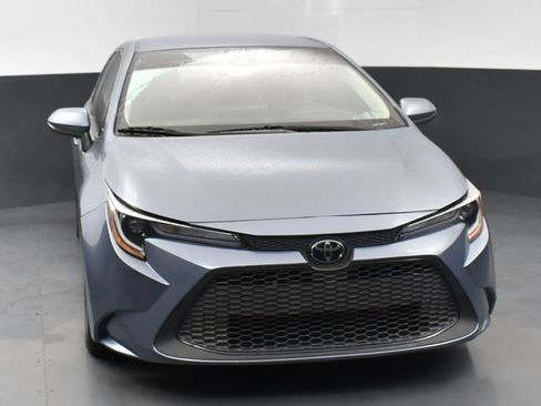 Used 2021 Toyota Corolla LE image 2