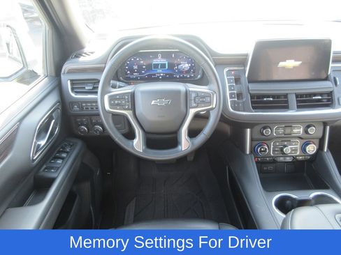 Certified 2024 Chevrolet Suburban Z71 w/ Luxury Package AWD/4WD image 16