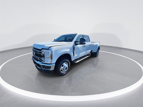 New 2026 Ford F350 XLT image 4