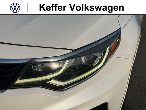 Used 2019 Kia Optima EX w/ EX Premium Package FWD image 7