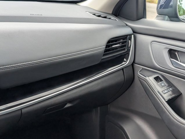 Used 2026 Nissan Rogue SL FWD image 19