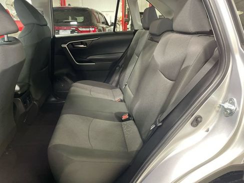 Used 2025 Toyota RAV4 XLE AWD/4WD image 22