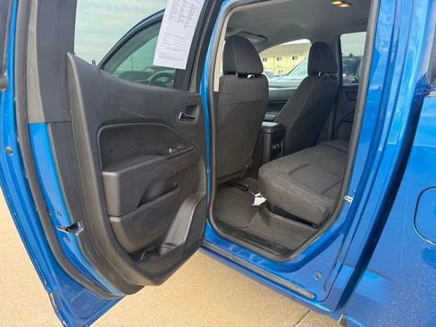 Used 2021 Chevrolet Colorado LT w/ LT Convenience Package AWD/4WD image 18