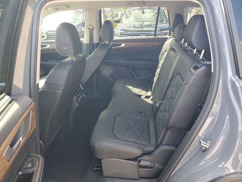 New 2026 Volkswagen Atlas SE image 11