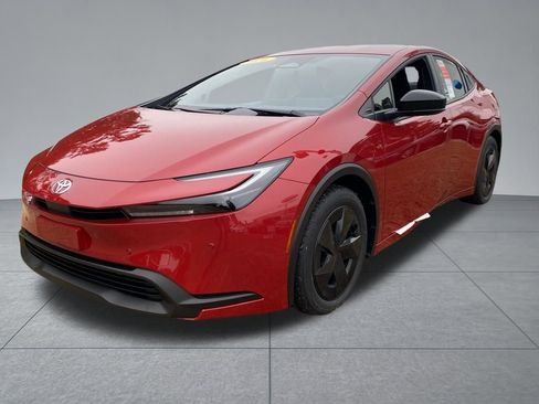 New 2026 Toyota Prius LE image 2