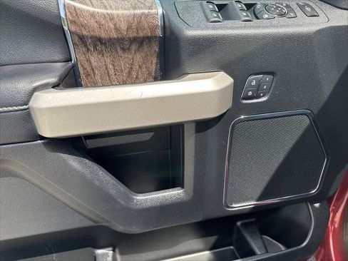 Used 2017 Ford F250 Lariat w/ Lariat Value Package AWD/4WD image 15