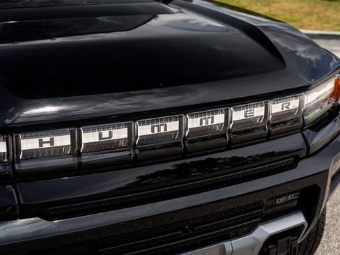 Used 2025 GMC Hummer EV 2X AWD/4WD image 39