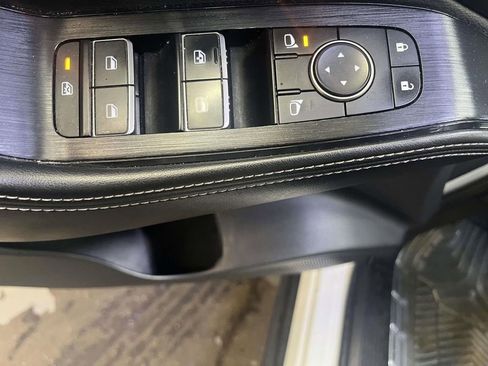 Used 2021 Nissan Rogue SL w/ Premium Package image 14