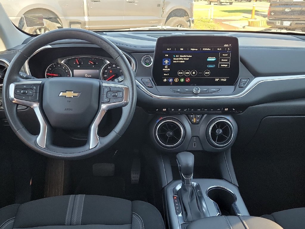 Used 2025 Chevrolet Blazer LT FWD image 12