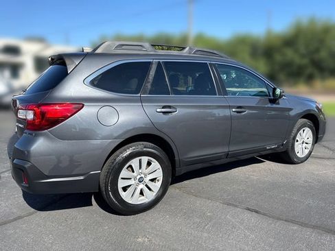 Used 2019 Subaru Outback 2.5i Premium AWD/4WD image 5