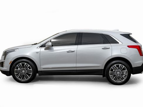 Used 2018 Cadillac XT5 Premium Luxury w/ Driver Assist Package image 11