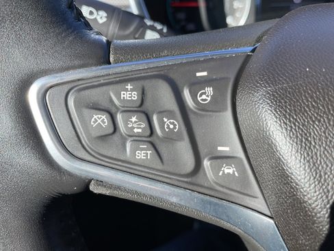 Used 2018 Chevrolet Equinox Premier image 6