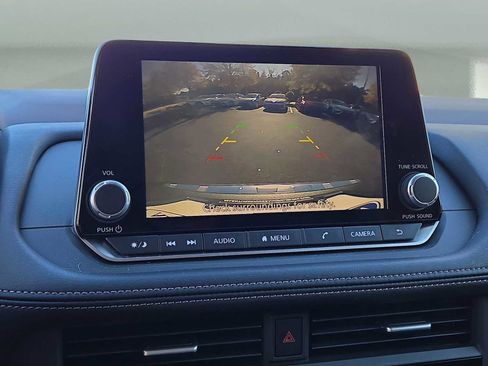 Used 2023 Nissan Rogue SV image 25