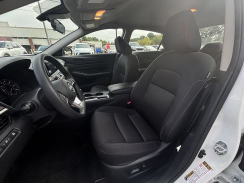Used 2026 Nissan Altima 2.5 SV FWD image 27