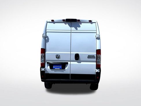 Used 2024 RAM ProMaster 2500 w/ Storage Group FWD image 7