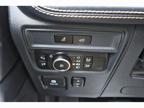 Certified 2023 Ford Expedition Max Platinum image 19