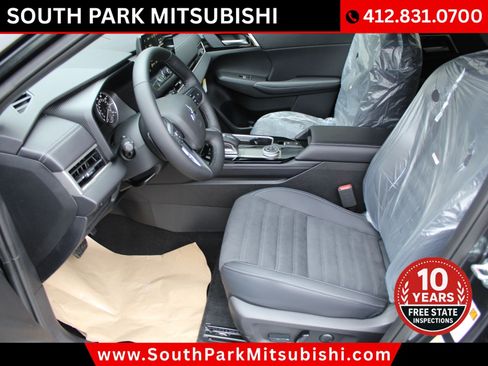 New 2026 Mitsubishi Outlander LE AWD/4WD image 12