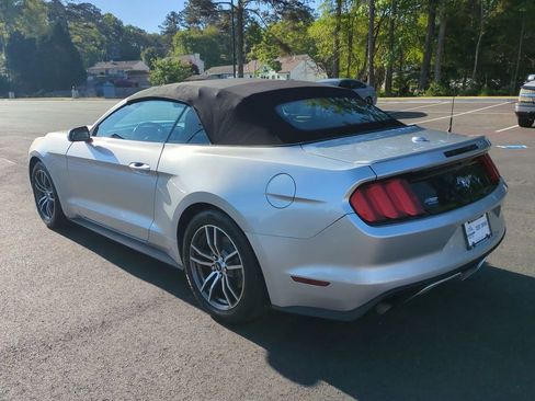 Used 2017 Ford Mustang Premium image 6