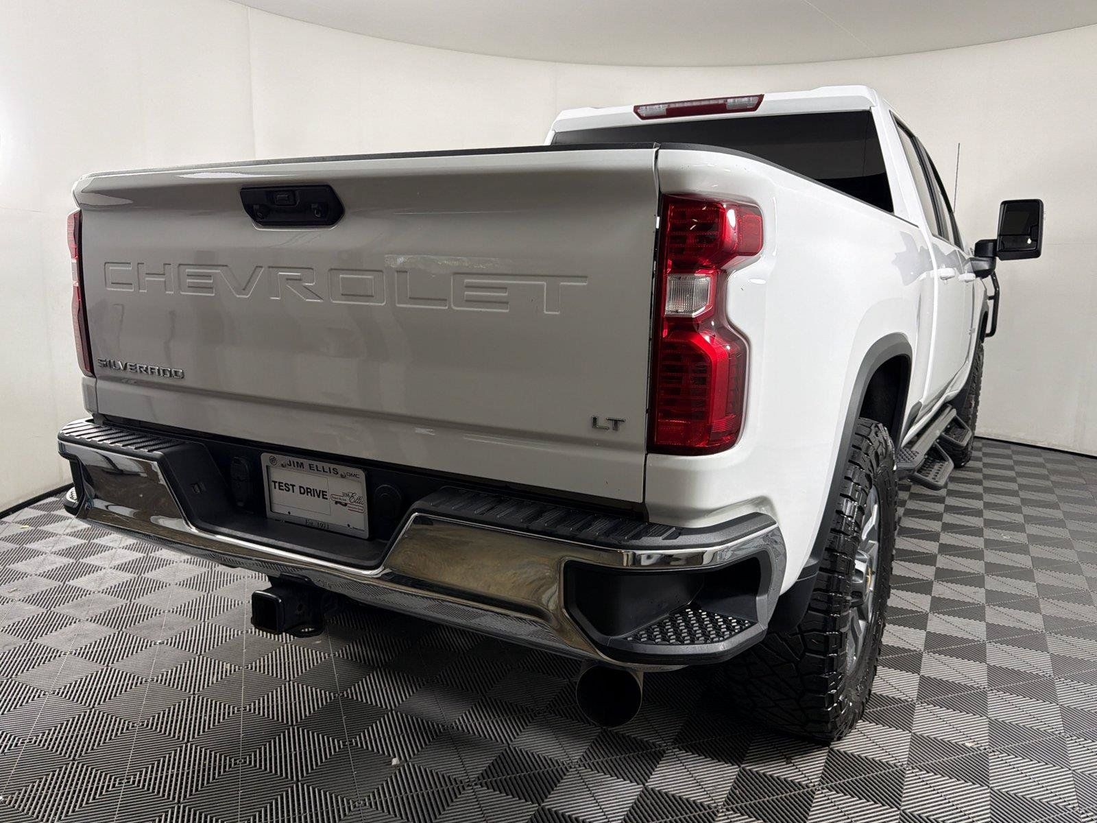 Used 2024 Chevrolet Silverado 2500 LT AWD/4WD image 6