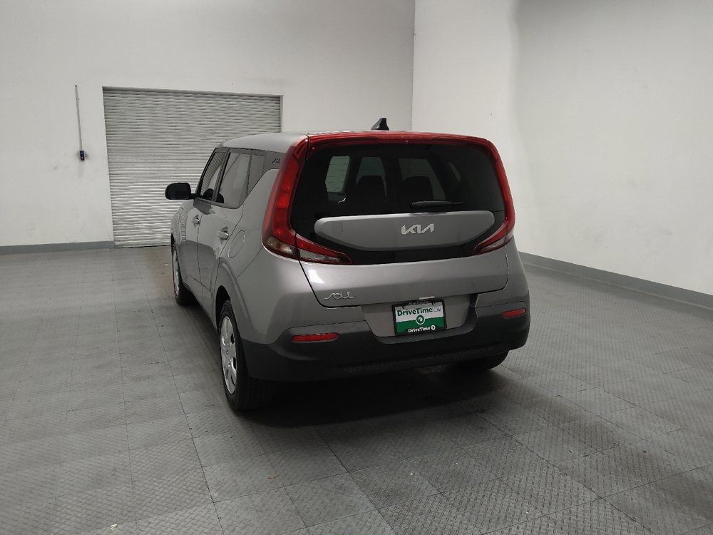 Used 2022 Kia Soul LX FWD image 6