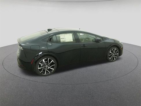 New 2026 Toyota Prius Plug-In Hybrid image 10