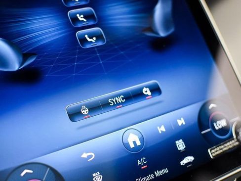 New 2026 Mercedes-Benz GLC 300 image 32